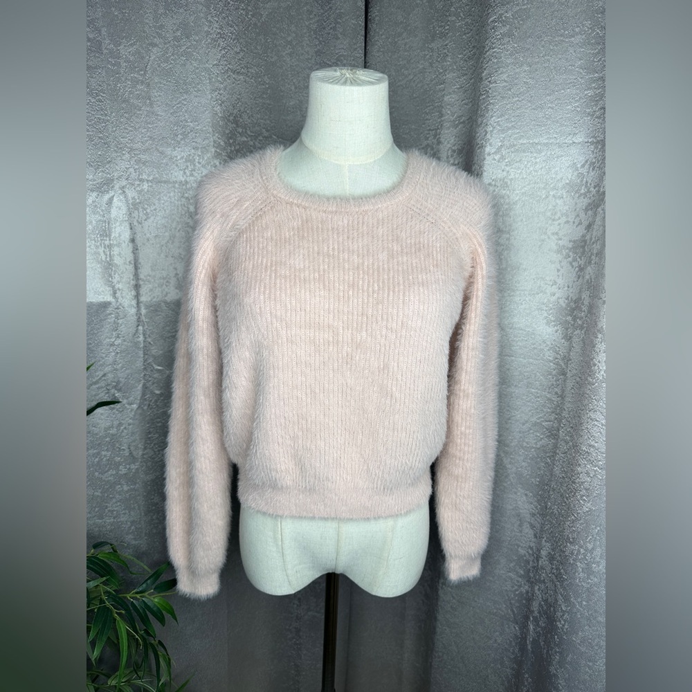 NEW Lulus Love Me Sweetly Blush Pink Eyelash Knit Sweater Crew Neck Sz S - Picture 3 of 11